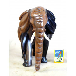 Eléphant en ébène royal