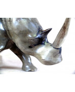 Très grand rhinocéros en ébène gris